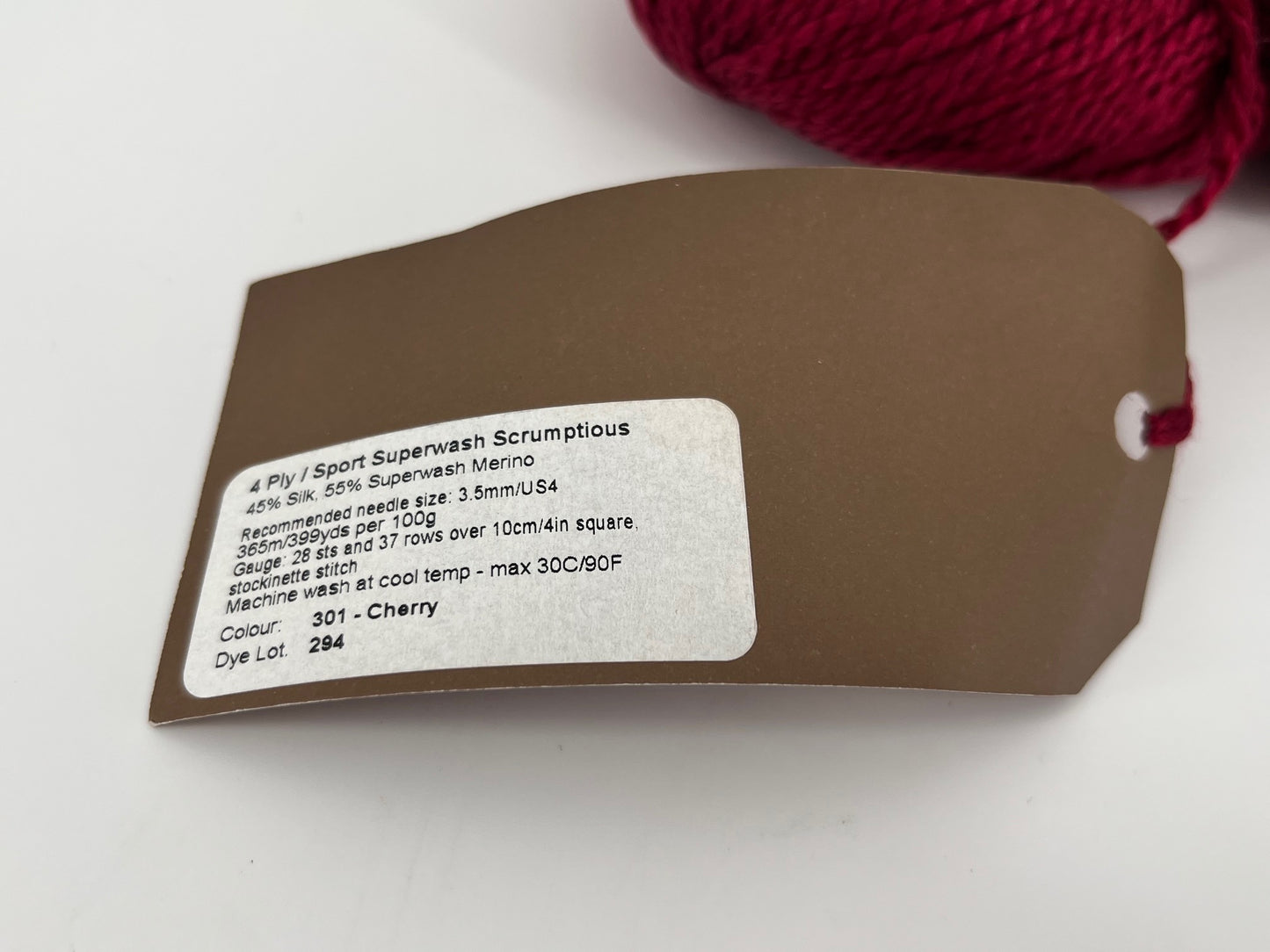 Fyberspates Scrumptious 4-ply Sport Superwash
