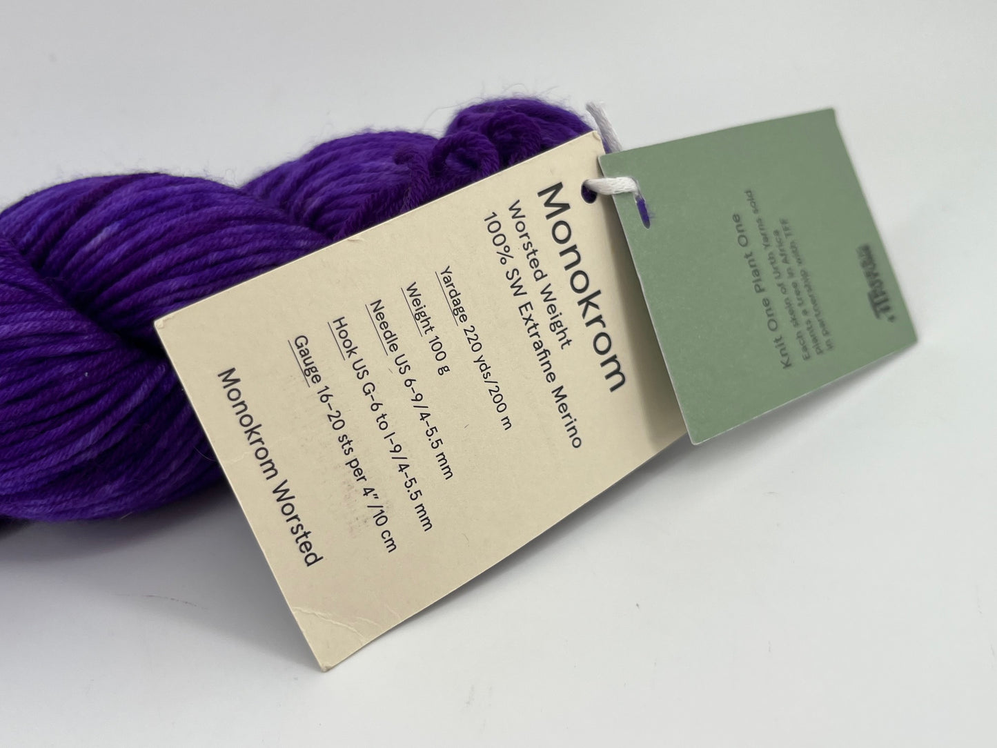 Urth Monokrom Worsted