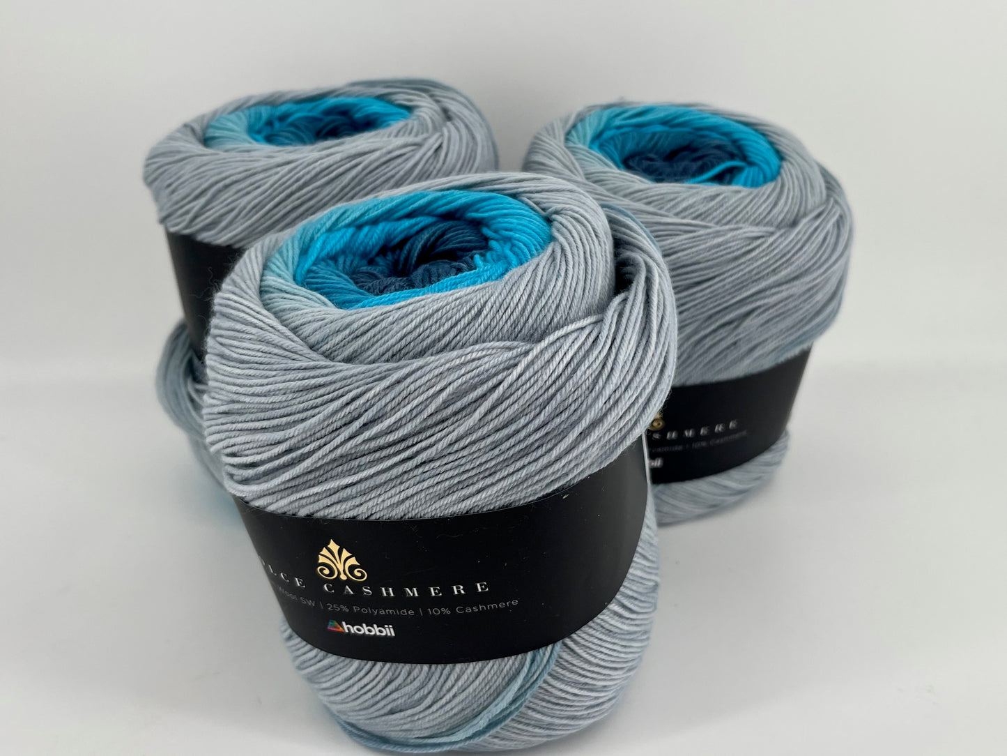 Hobbii Dolce Cashmere - Lot of 3