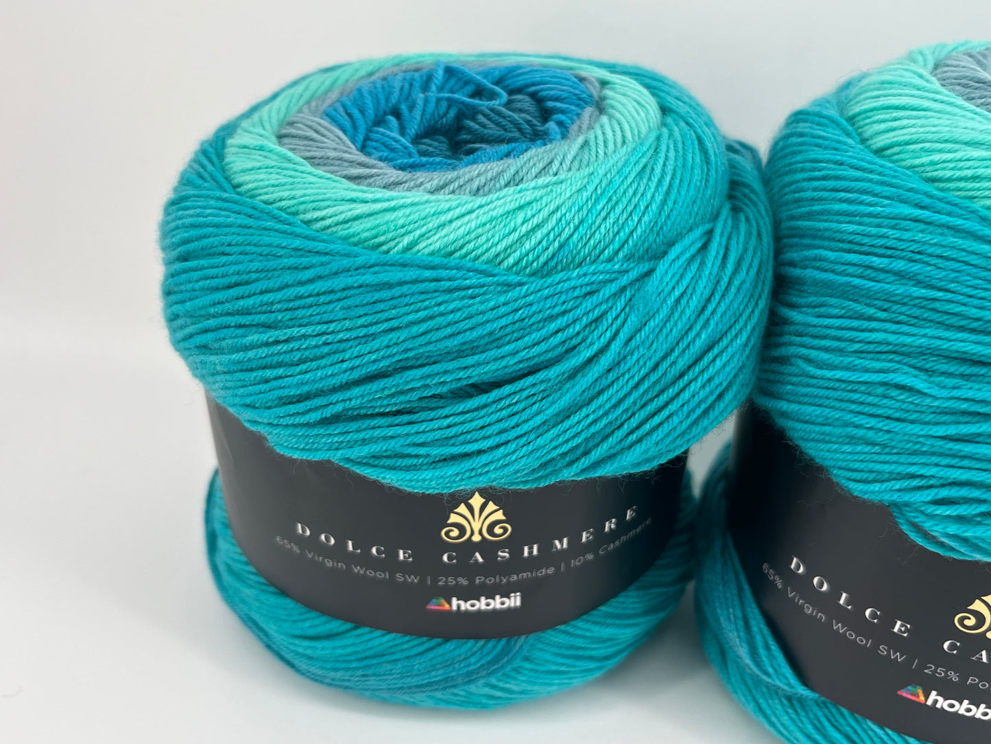 Hobbii Dolce Cashmere - Lot of 3