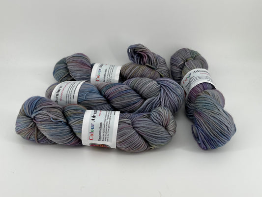 Colour Adventures Stunning DK - Lot of 4