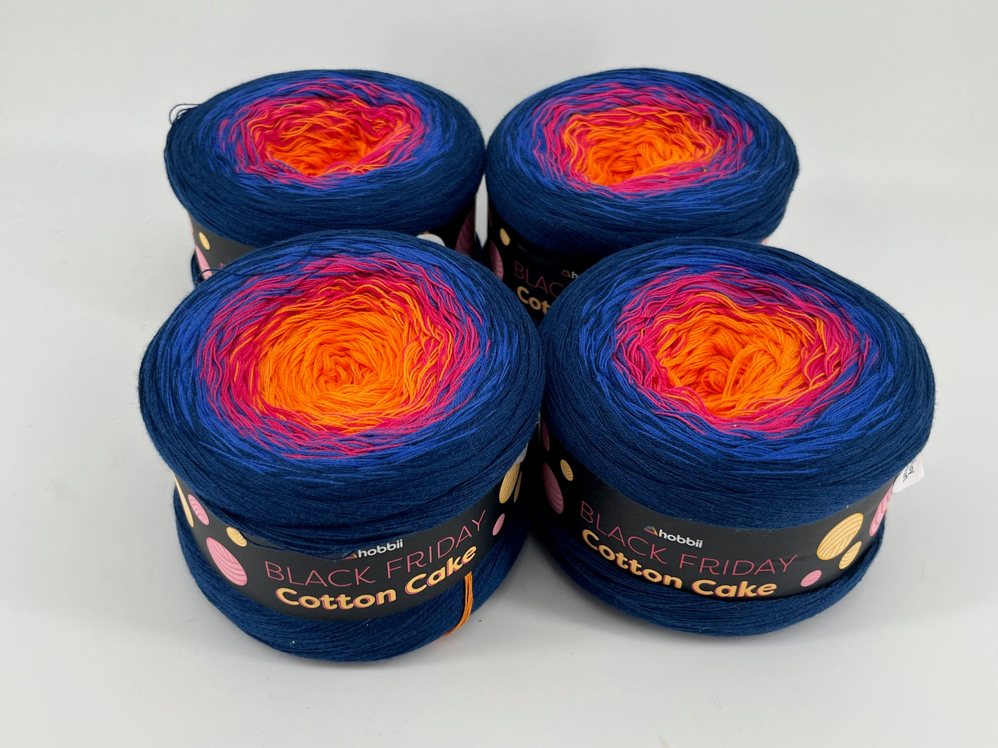 Hobbii Black Friday Cotton Cake - 4 Available