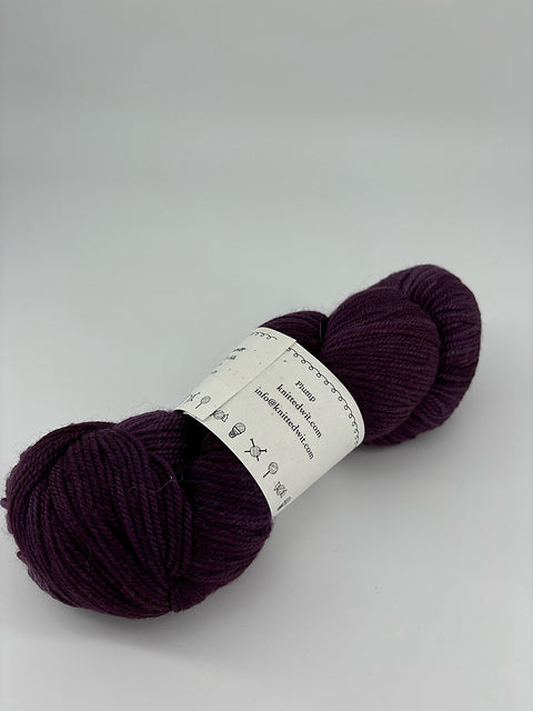 Knitted Wit Polwarth Shimmer DK